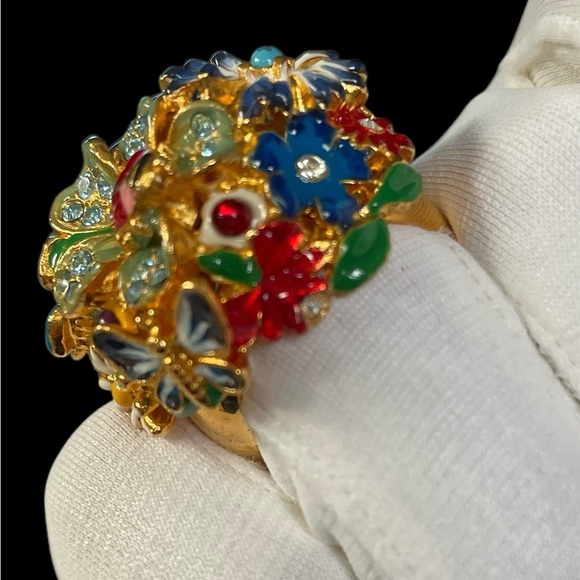Kenneth Jay Lane “Garden Party” Adjustable Ring - Picture 3 of 10